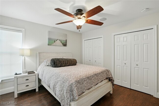 Building Photo - 9624 Crescent Garden Dr