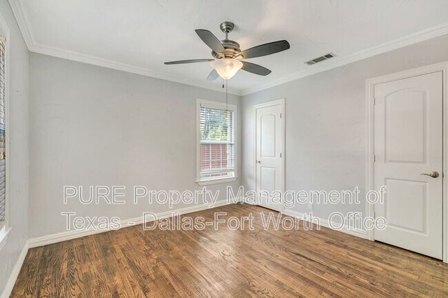 Building Photo - 2234 W Colorado Blvd