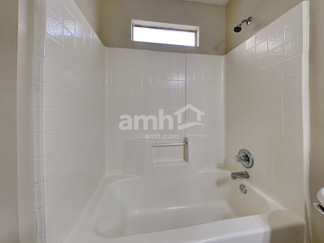 Building Photo - 1411 Heather Glen Ln