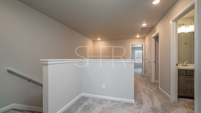 Building Photo - 3 Bedroom Townhouse in Wolf Ranch