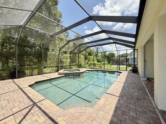Building Photo - 15224 Kestrelrise Dr