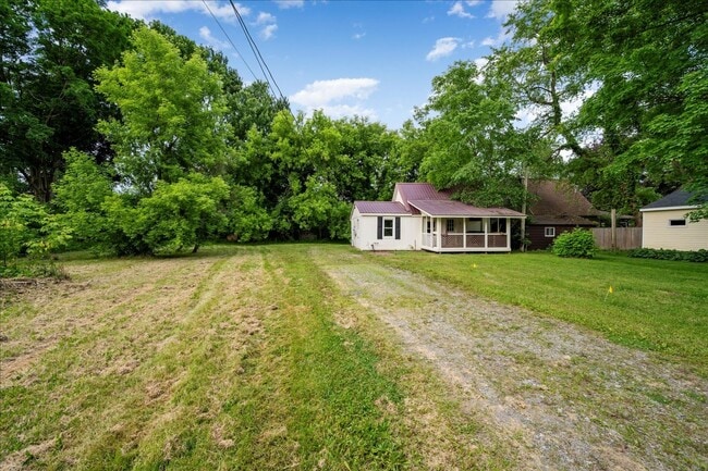 Building Photo - 3 Bedroom 1 Bath Rental in Oneida, NY!