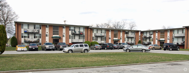 Building Photo - 7 Mile Apartments