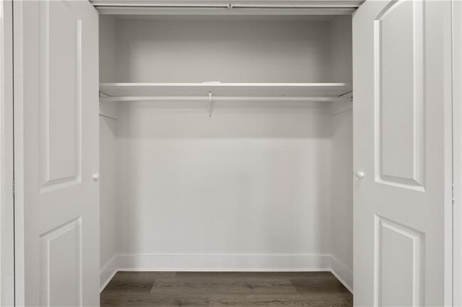 Building Photo - 3298 Abbeywood Dr