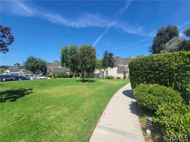 Building Photo - 6541 Wystone Ave