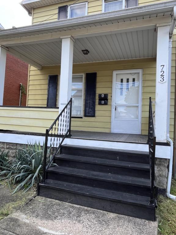 Primary Photo - 723 Mason St