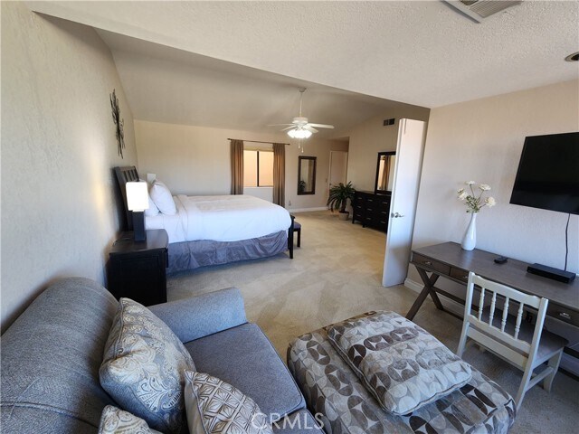 Building Photo - 41786 Woodhaven Dr W