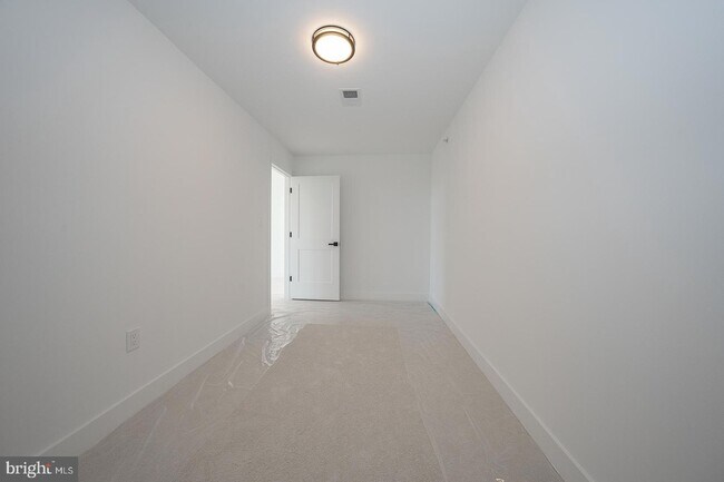 Building Photo - 2627 County Line Rd