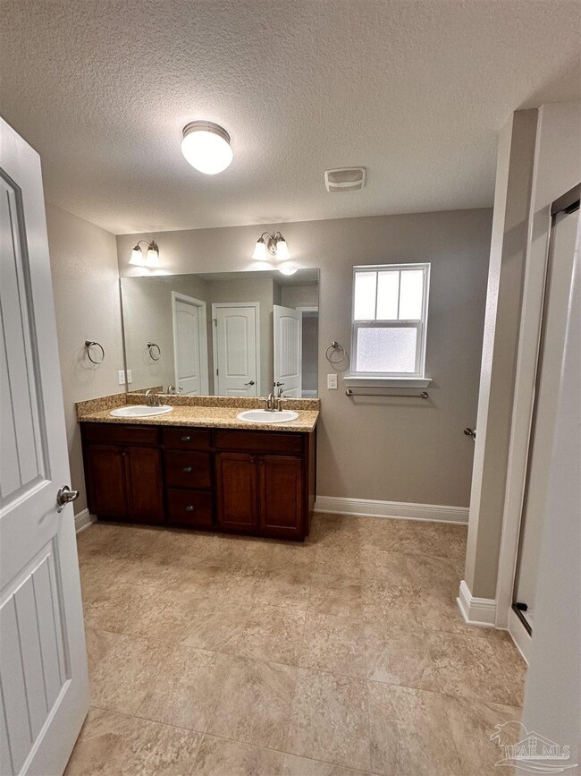 Building Photo - 3889 Weatherstone Cir
