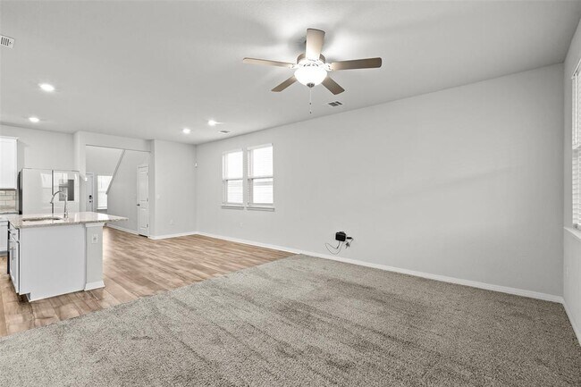 Building Photo - 6309 Night Chinook Dr