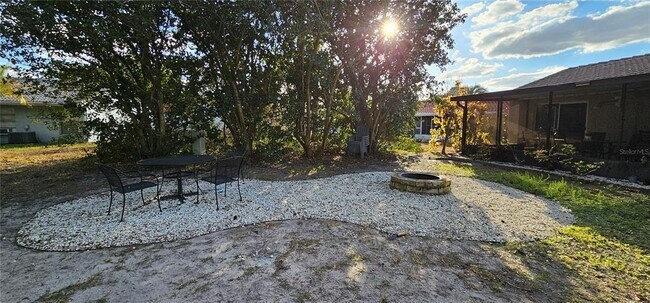 Building Photo - 10123 Fairtree Ln