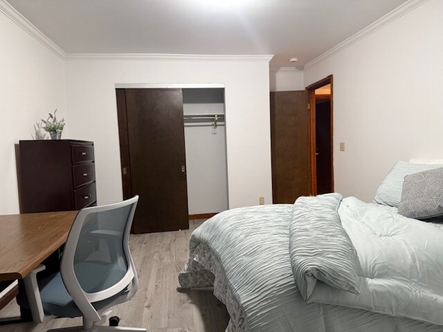 Building Photo - 1049 Danby Rd