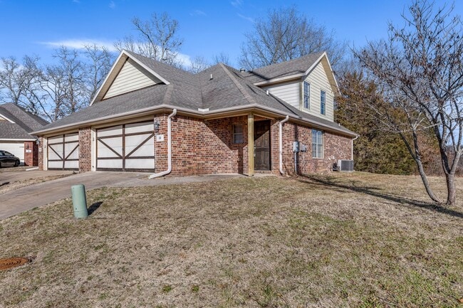 Primary Photo - Charming 3BR, 2.5BA Rental Home with Moder...