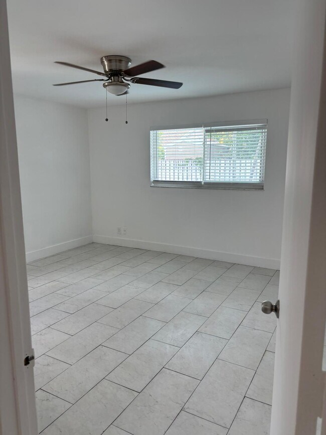 Building Photo - 4930 NW 85th Terrace