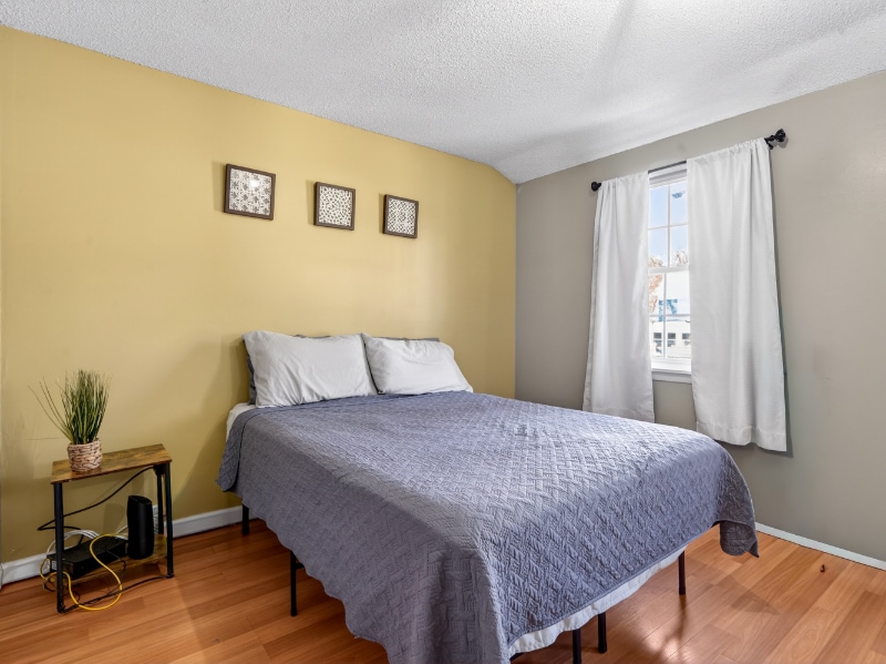 Building Photo - 1082h Mt Hope Ave