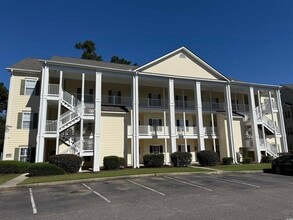 Building Photo - 5858 Longwood Dr