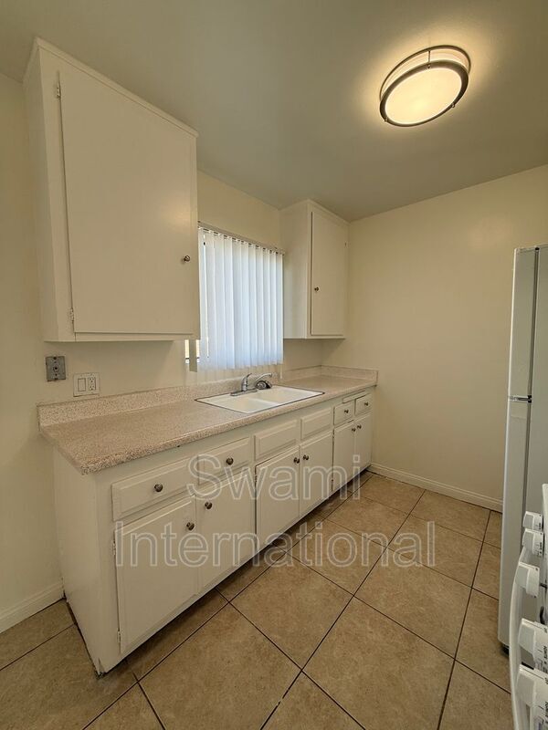 Building Photo - 5846 Estrella Ave