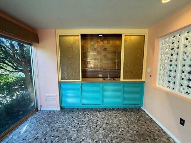 Building Photo - Luxury Upper Piedmont Estate