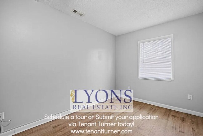 Building Photo - 4 bed 2 bath house cozy neighborhood!!