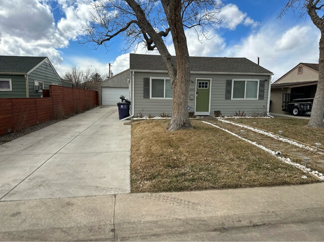 Building Photo - 1875 S Raritan St