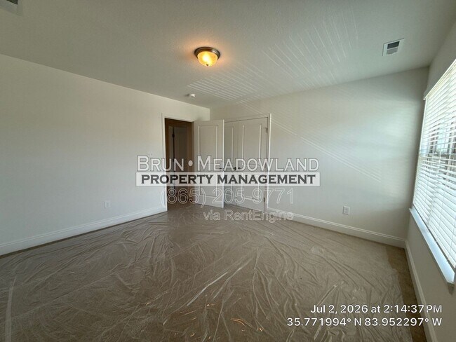Building Photo - 1725 Bennett Vlg Dr