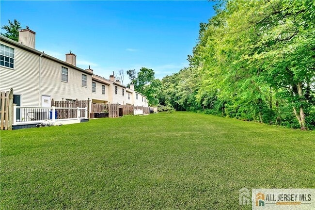 Building Photo - 722 Darlington Dr