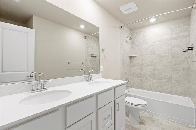 Building Photo - 15701 Oglethorpe Dr