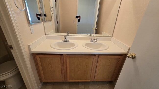 Building Photo - 2525 Rainbow Cactus Ct