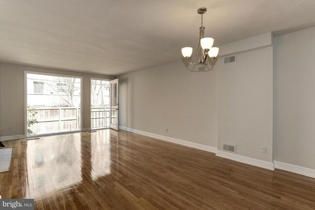 Building Photo - 2531 Queen Annes Ln NW