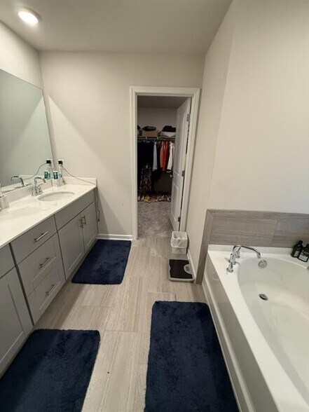 Building Photo - 3938 Dean Grv Wy