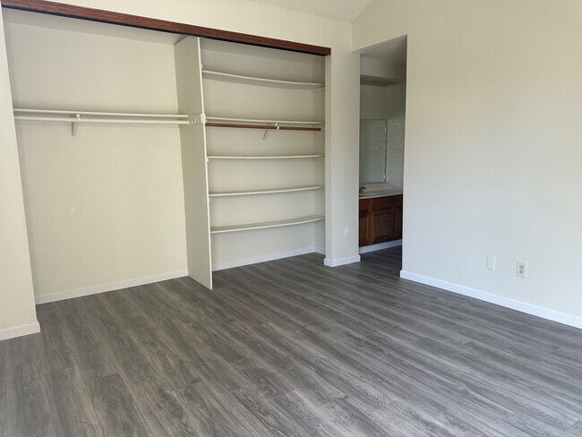 Building Photo - 3 Bedroom 2 Bath home in Vallejo