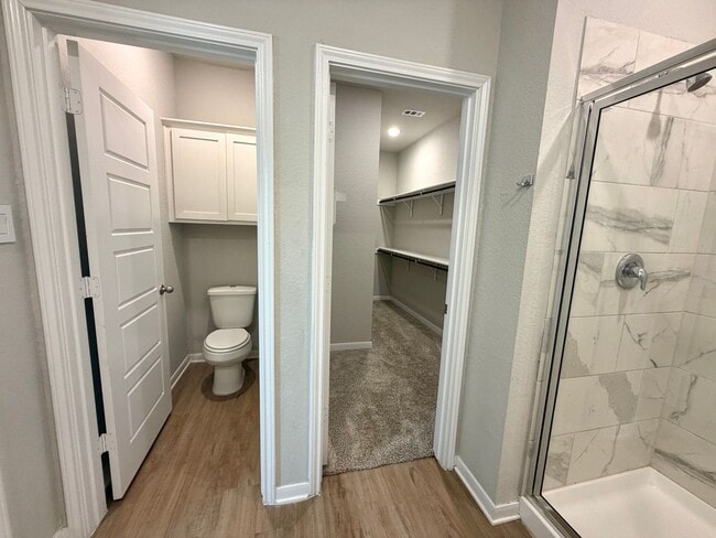Building Photo - Amanda Park Duplex 3/2 off Potranco