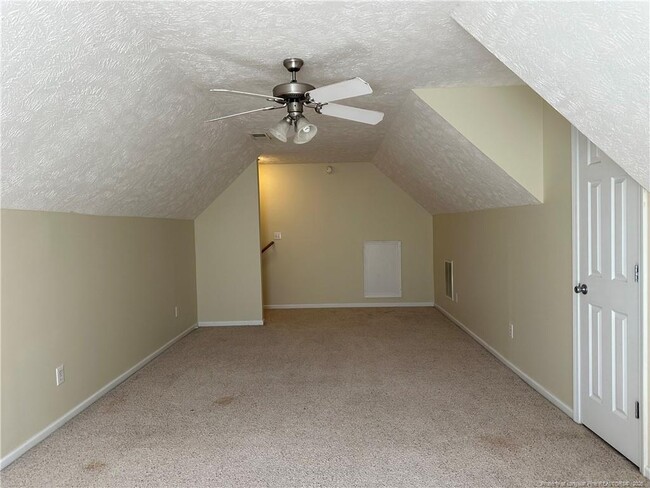 Building Photo - 1935 Sunshine Ct