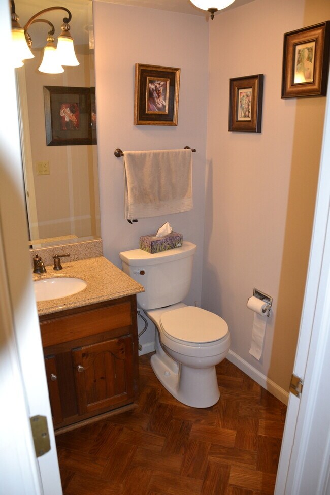 Building Photo - 439 Thorndale Ct