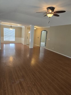 Building Photo - 500 E Kansas St
