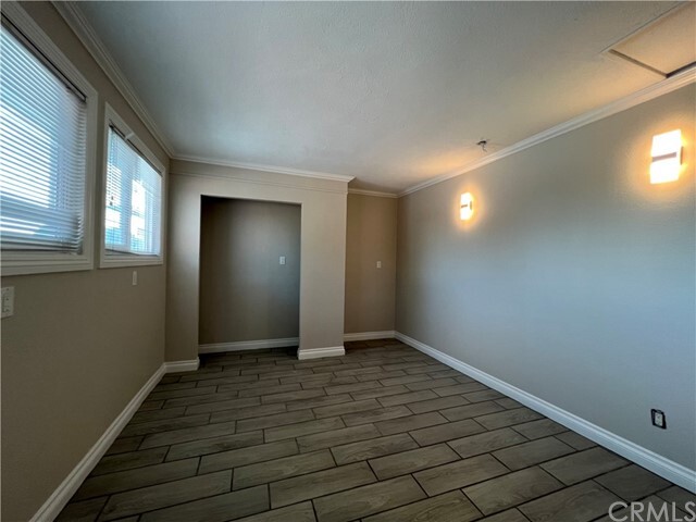 Building Photo - 392 N Batavia St