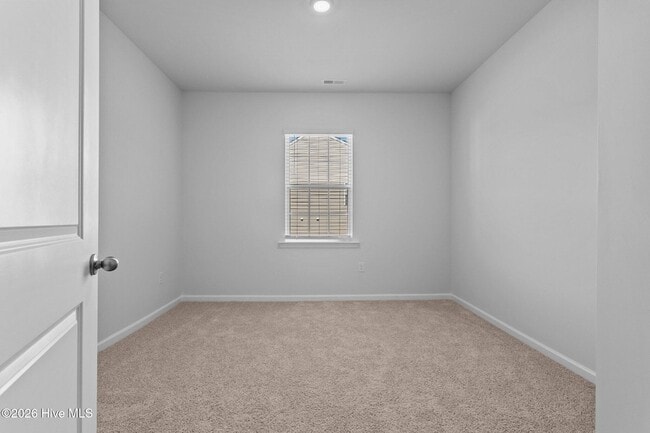 Building Photo - 284 Roberts Pl