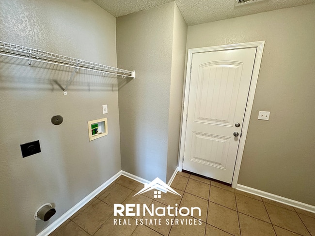 Building Photo - 2-Story 3BR/2.5BA Cordova Rental with 2-Car Garage, Brick Fireplace & Bonus Room Area!