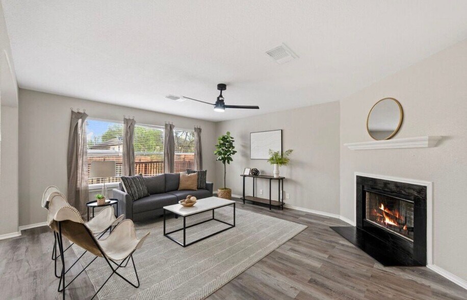 Building Photo - 10807 Indigo Creek