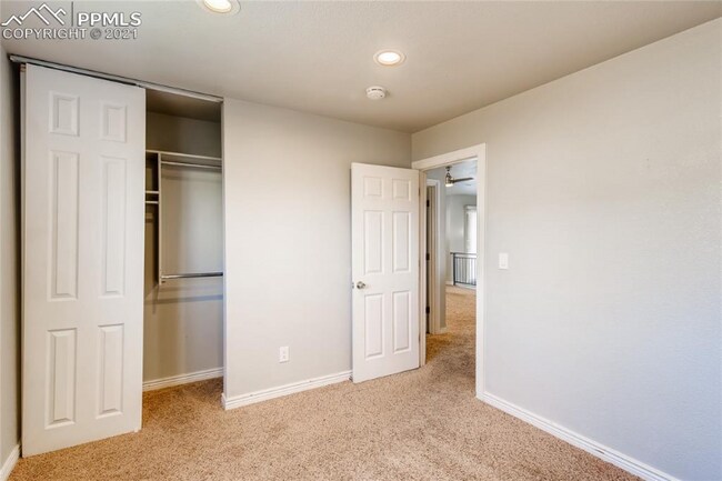 Building Photo - 3108 Moonbeam Cir S