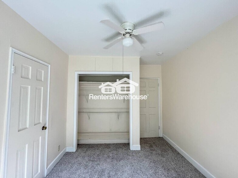 Building Photo - 7467 Hampton Blvd