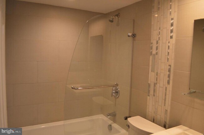 Building Photo - 10026 Fair Wds Dr