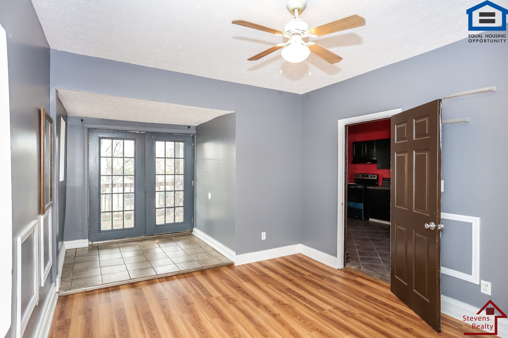 Building Photo - 912 W Scott Ave