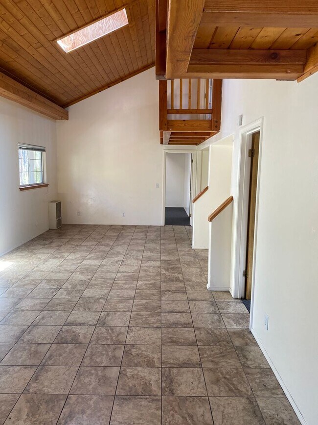 Building Photo - 6564 Del Playa Dr