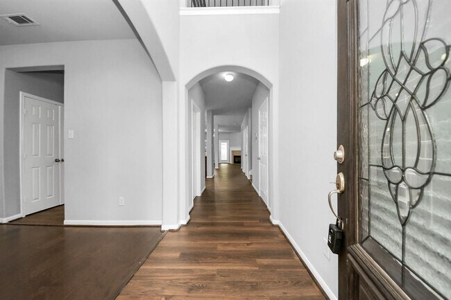 Building Photo - 6306 Bain Dr