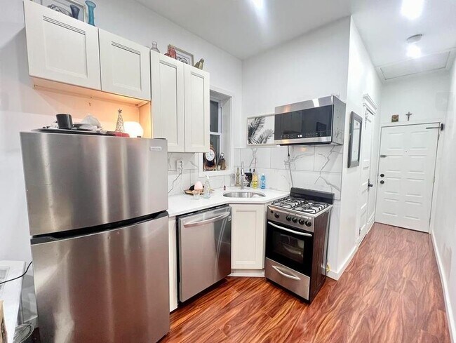 Building Photo - 131 64th St