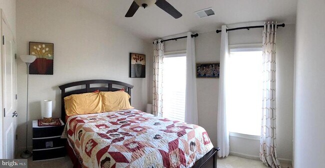 Building Photo - 23337 Tradewind Dr