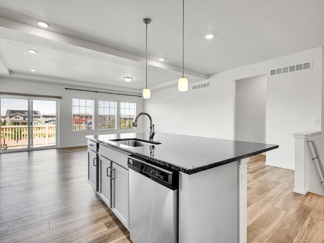 Building Photo - $3,295, 3 bed, 3 bath, located in Erie