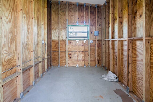 Building Photo - 1447 Whispering Pnes Lp
