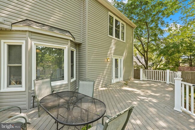 Building Photo - 10 Apple Blossom Ct